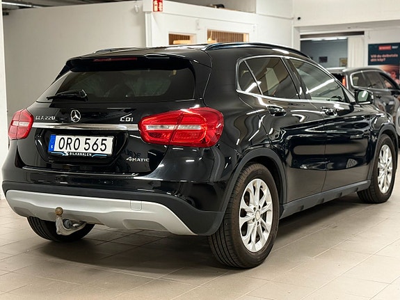 Mercedes-Benz GLA220 6 of 18