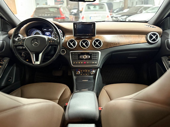 Mercedes-Benz GLA220 17 of 18