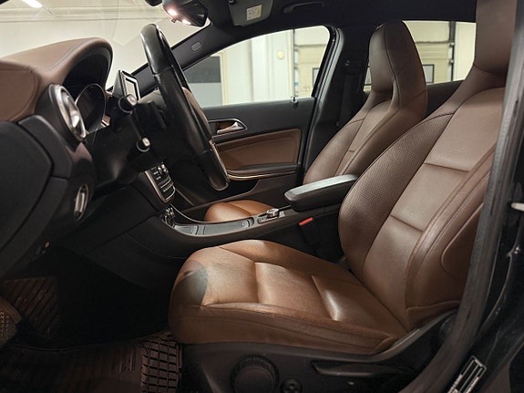 Mercedes-Benz GLA220 15 of 18