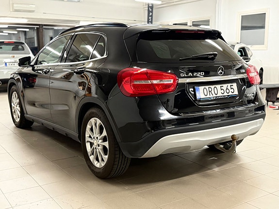 Mercedes-Benz GLA220 7 of 18