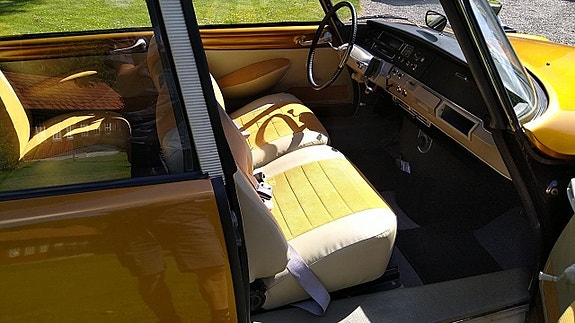 Citroen DS19 3 of 5