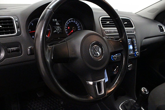 Volkswagen Polo 15 of 25
