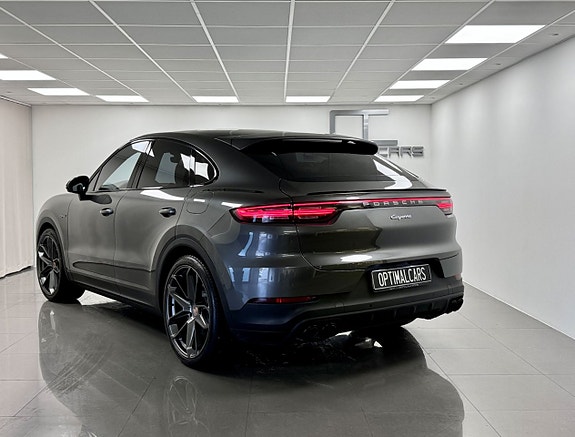 Porsche Cayenne Coupe 16 of 16