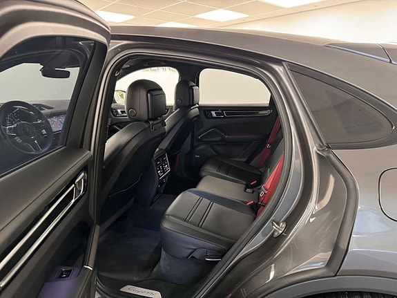 Porsche Cayenne Coupe 12 of 16