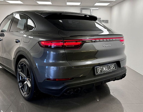 Porsche Cayenne Coupe 15 of 16