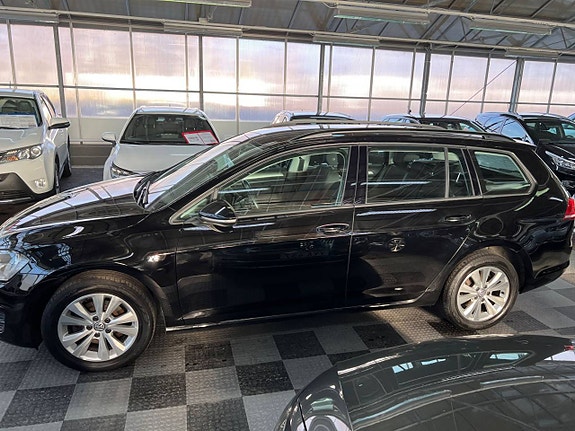 Volkswagen Golf VII 8 of 17