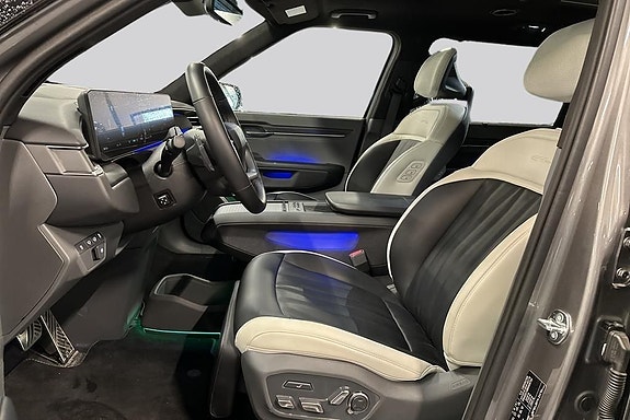 Kia EV9 14 of 26