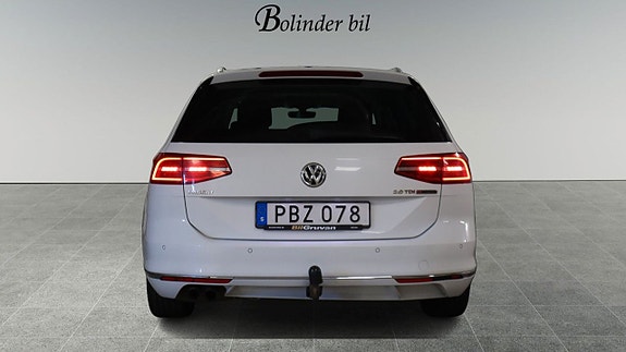 Volkswagen Passat 5 of 5
