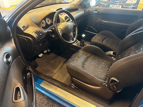 Peugeot 206 12 of 14