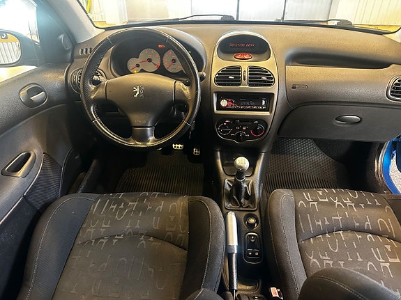 Peugeot 206 8 of 14
