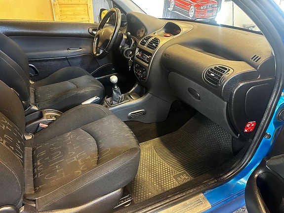 Peugeot 206 11 of 14