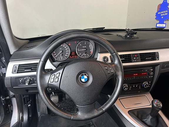 BMW 318 11 of 14