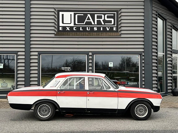 GAZ Volga 2 of 9