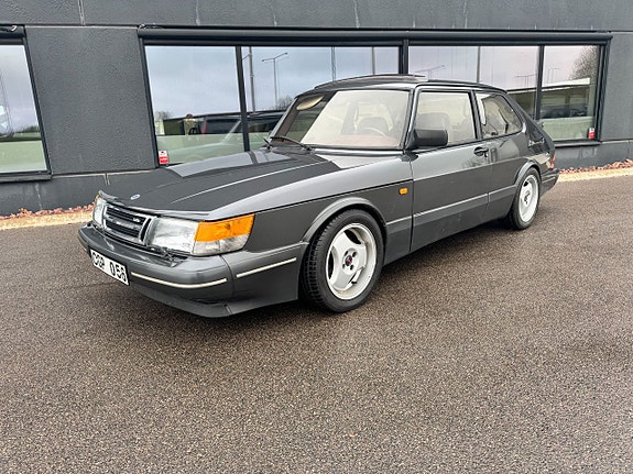 Saab 900