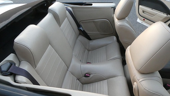 Ford Mustang 8 of 19