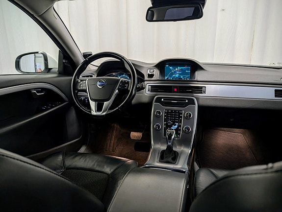 Volvo V70 7 of 11