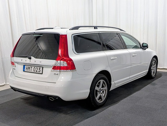 Volvo V70 4 of 11