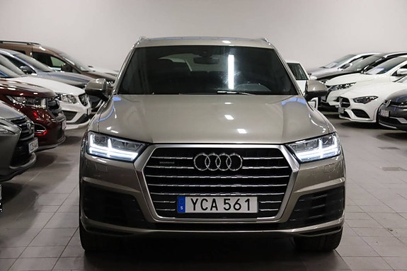 Audi Q7 25 of 26