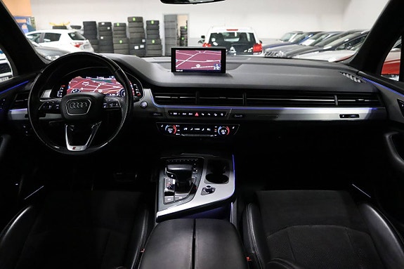 Audi Q7 5 of 26