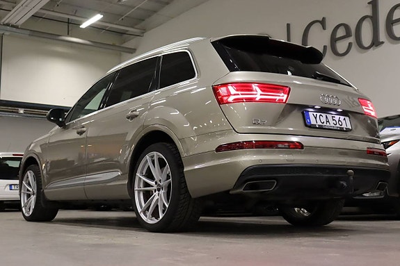 Audi Q7 5 of 5