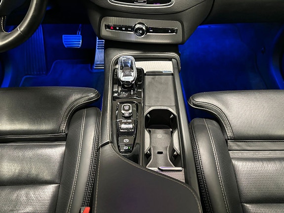 Volvo XC90 20 of 30