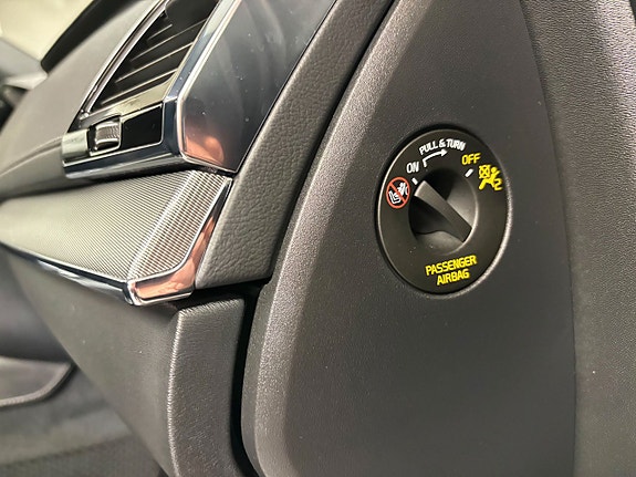 Volvo XC90 26 of 30