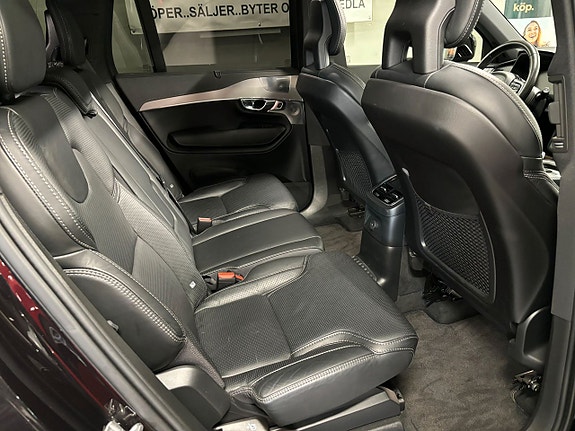 Volvo XC90 14 of 30
