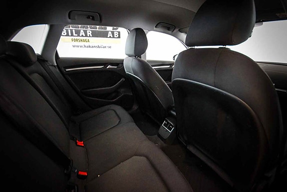 Audi A3 4 of 5