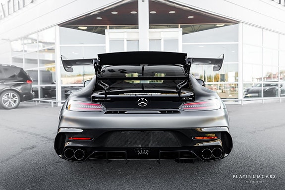 Mercedes-Benz AMG GT Black Series 4 of 5