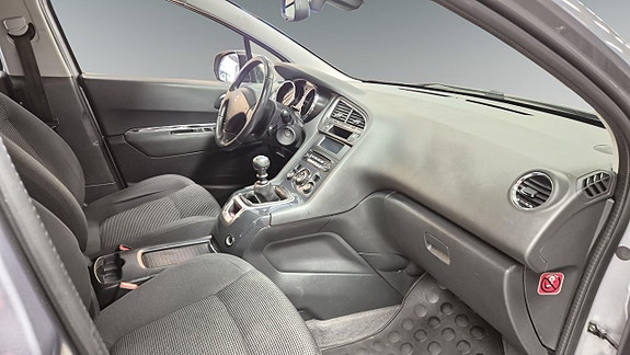 Peugeot 5008 11 of 17