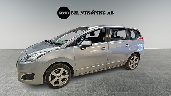 Peugeot 5008 2 of 5