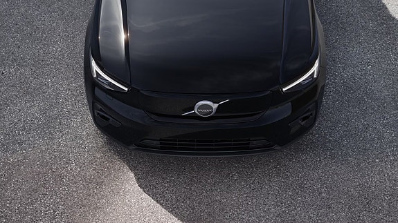 Volvo EX40 9 of 17