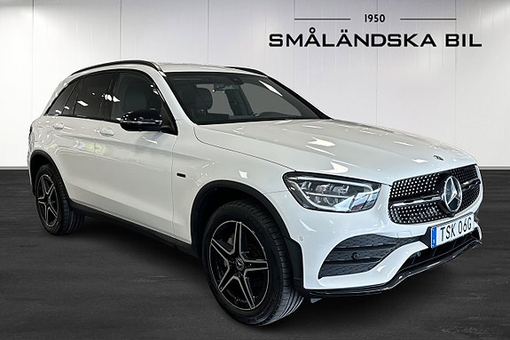 Mercedes-Benz GLC300 e 3 of 5