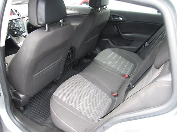 Opel Insignia 16 of 22