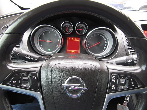 Opel Insignia 14 of 22