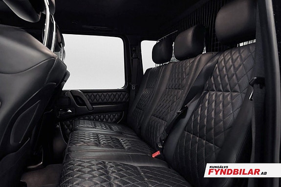 Mercedes-Benz G63 15 of 22