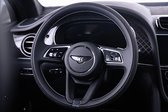 Bentley Bentayga 20 of 27