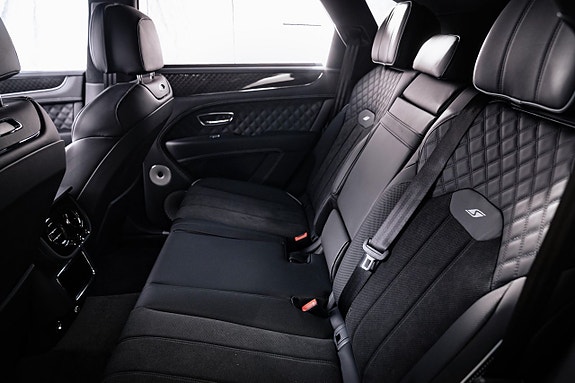 Bentley Bentayga 18 of 27