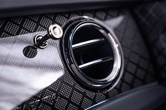 Bentley Bentayga 23 of 27