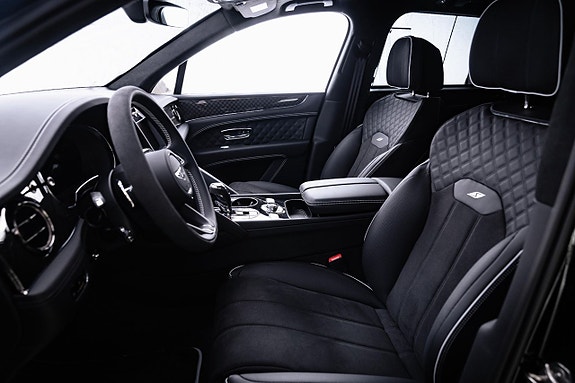 Bentley Bentayga 15 of 27