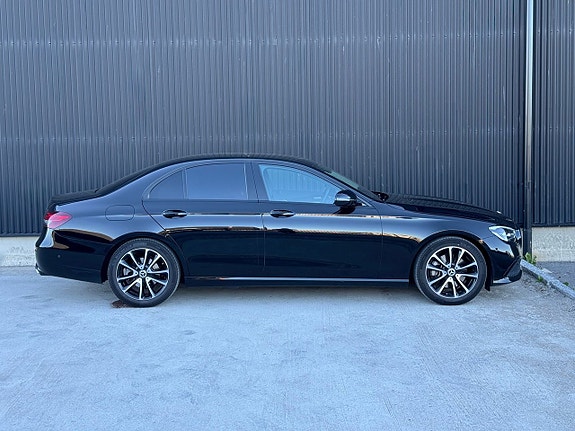Mercedes-Benz E220 d 4 of 5