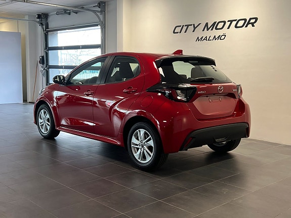 Mazda 2 2 of 7