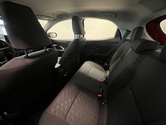 Mazda 2 5 of 7