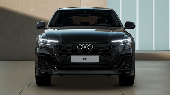 Audi Q8 4 of 11