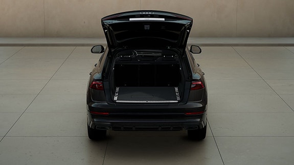 Audi Q8 6 of 11