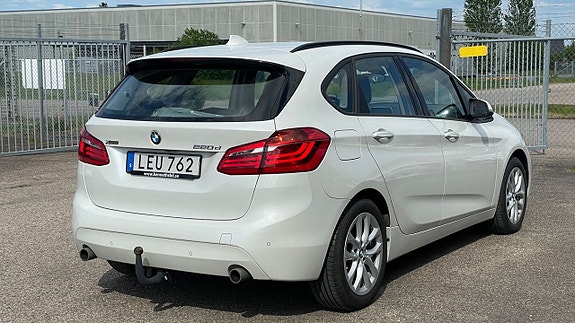 BMW 220d 4 of 26