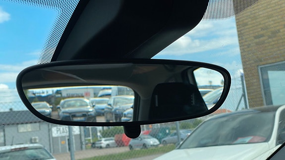 BMW 220d 21 of 26