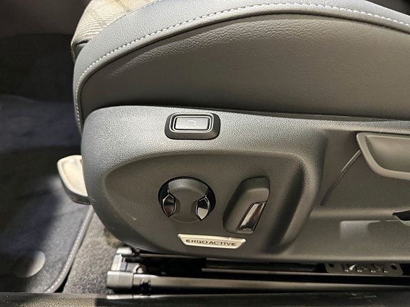 Volkswagen Passat 17 of 20