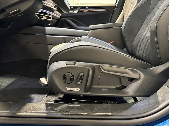 Volkswagen Passat 16 of 20