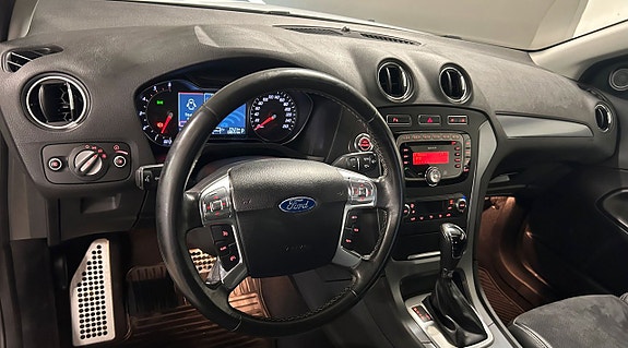 Ford Mondeo 12 of 18